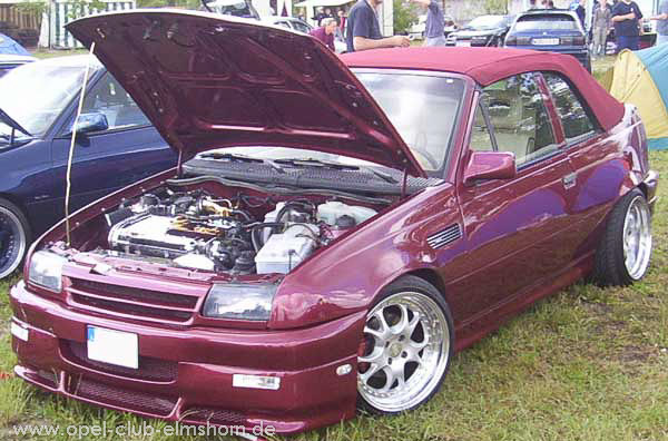 Perleberg-2004-0023-Kadett-E-Cabrio-mit-Astra-Front