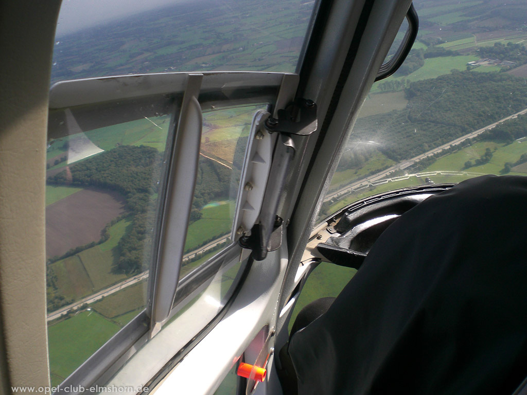 Hubschrauberrundflug 2006 - 20061007_130018 - Die A23 höhe Elmshorn