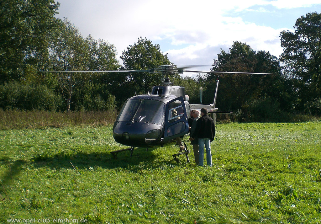 Hubschrauberrundflug 2006 - 20061007_130332 - Unser Transportmittel