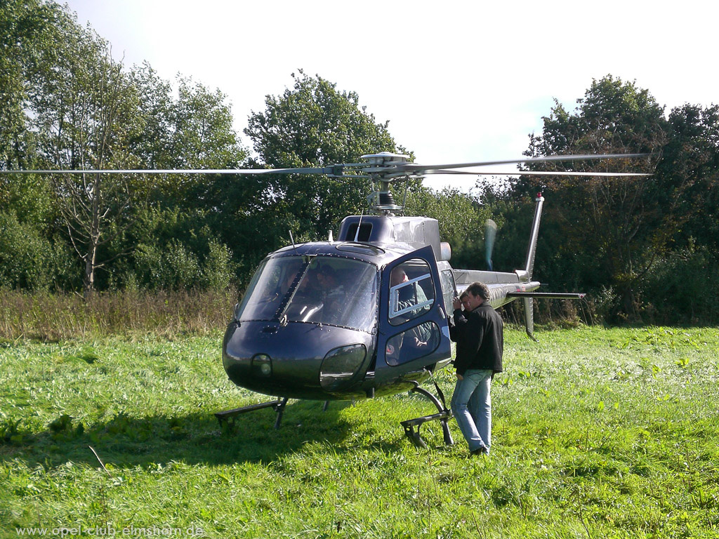 Hubschrauberrundflug 2006 - 20061007_130337 - Unser Transportmittel