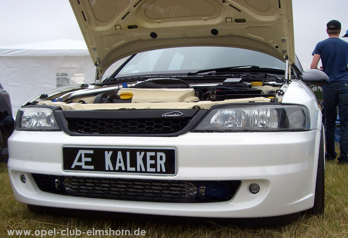 Gelsted-2008-0022-Vectra-B-Caravan-Front