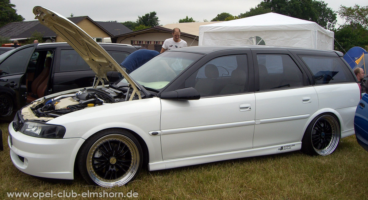 Gelsted-2008-0023-Vectra-B-Caravan