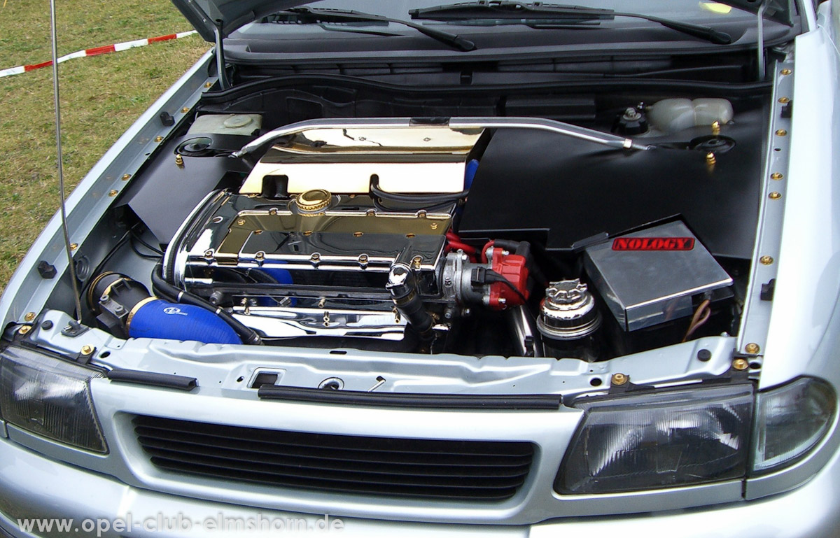 Gelsted-2008-0037-Motorraum-Astra-F