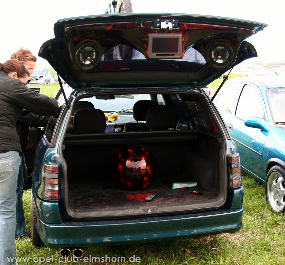 Brunsbuettel-2010-0033-Astra-F-Caravan