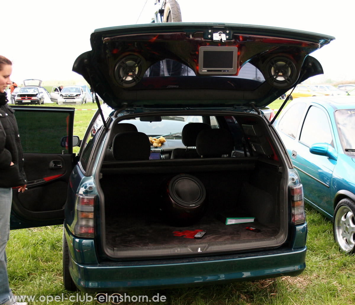 Brunsbuettel-2010-0035-Astra-F-Caravan