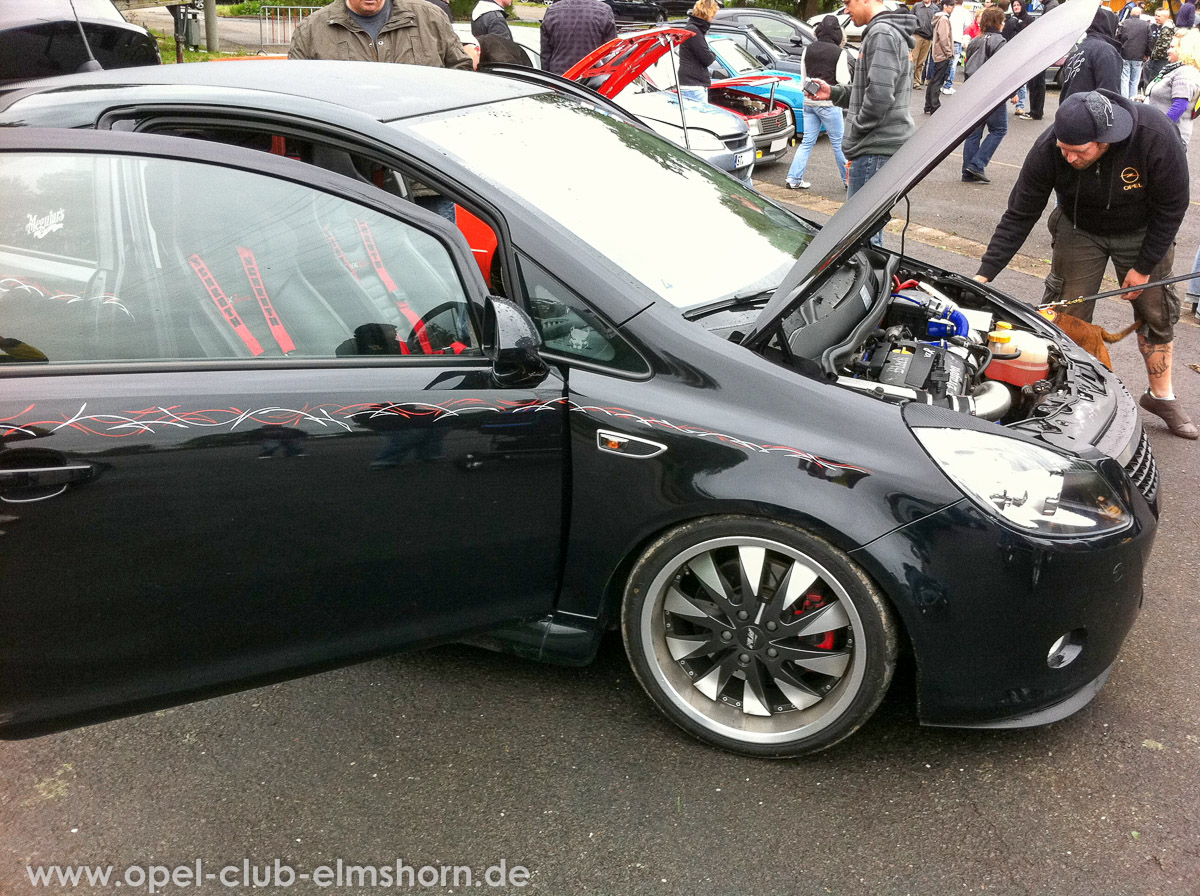 Brunsbuettel-2011-0005-Opel-Corsa-D-Tribal