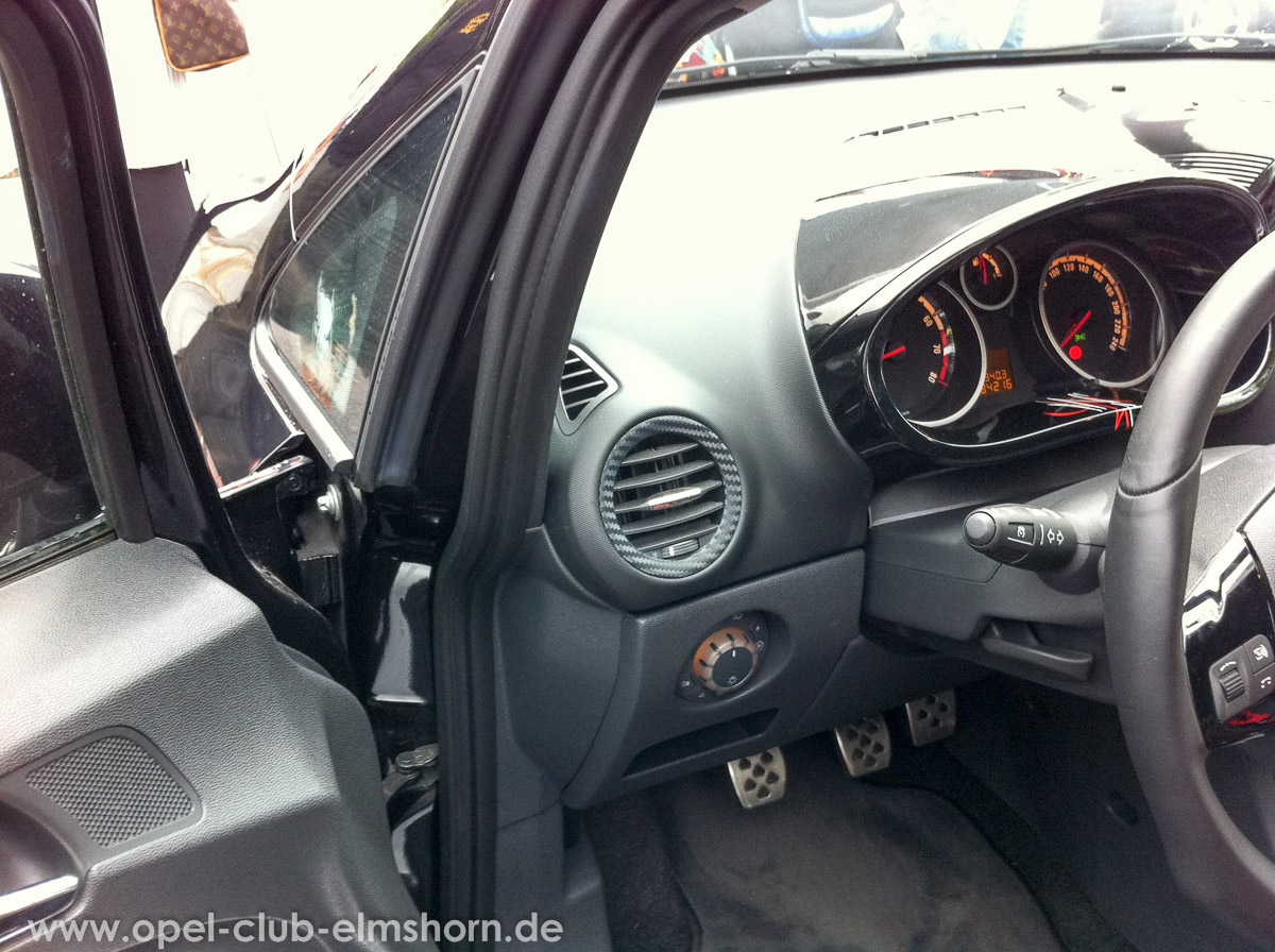 Brunsbuettel-2011-0006-Opel-Corsa-D-Cockpit
