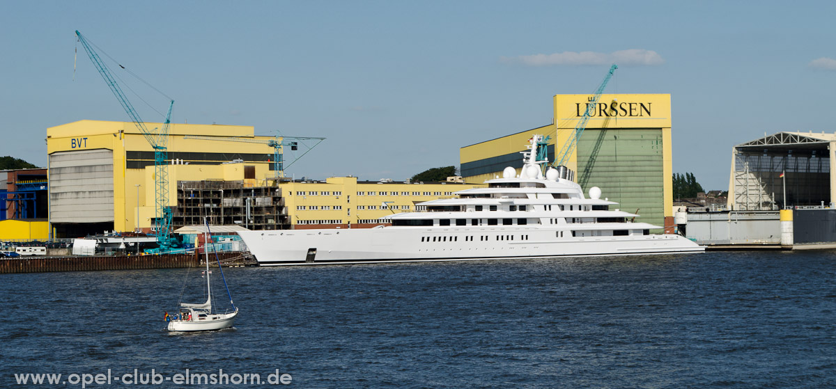 Lemwerder-2013-0160-Megayacht-Azzam