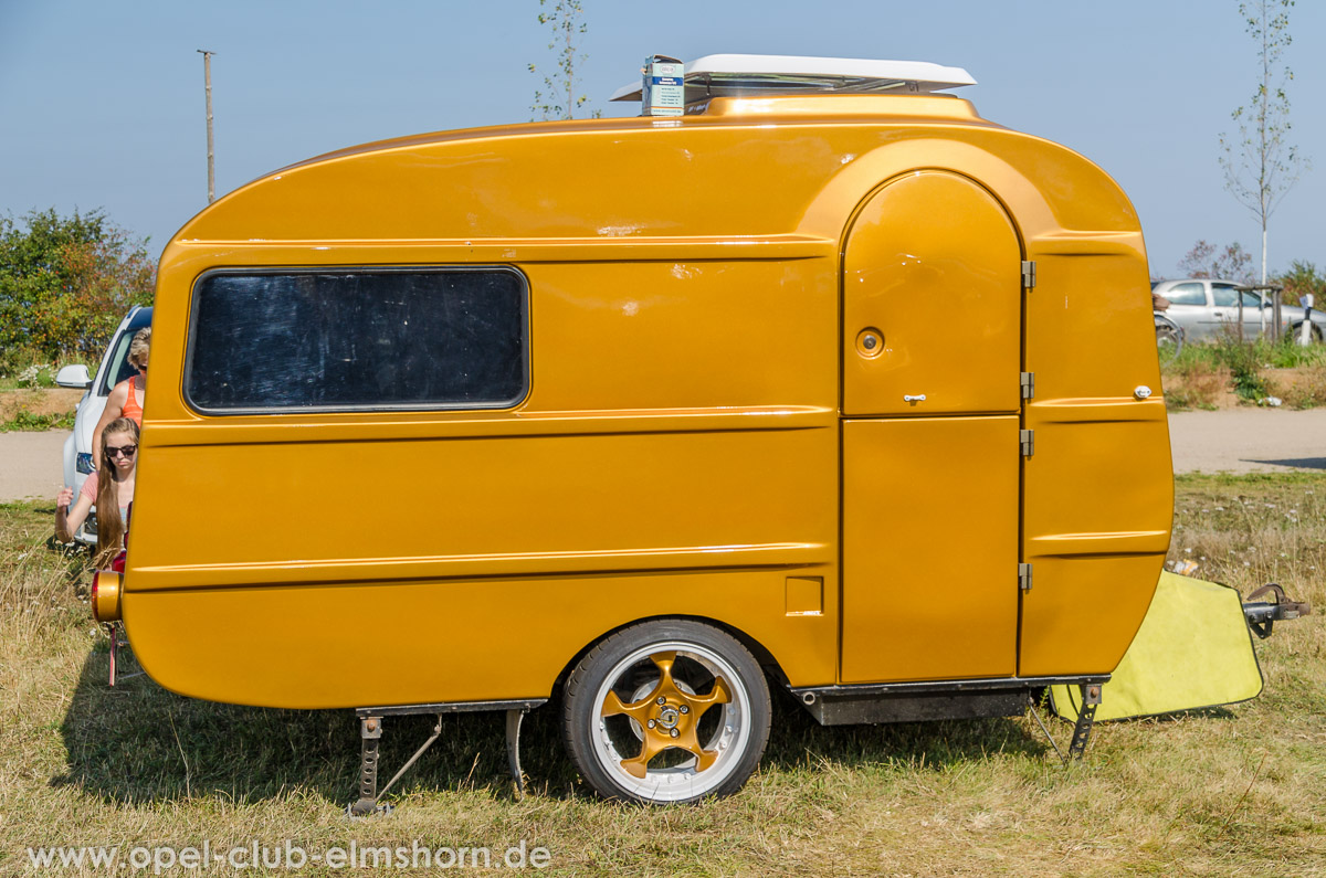 Boltenhagen-2014-0072-Wohnwagen-in-Wagenfarbe