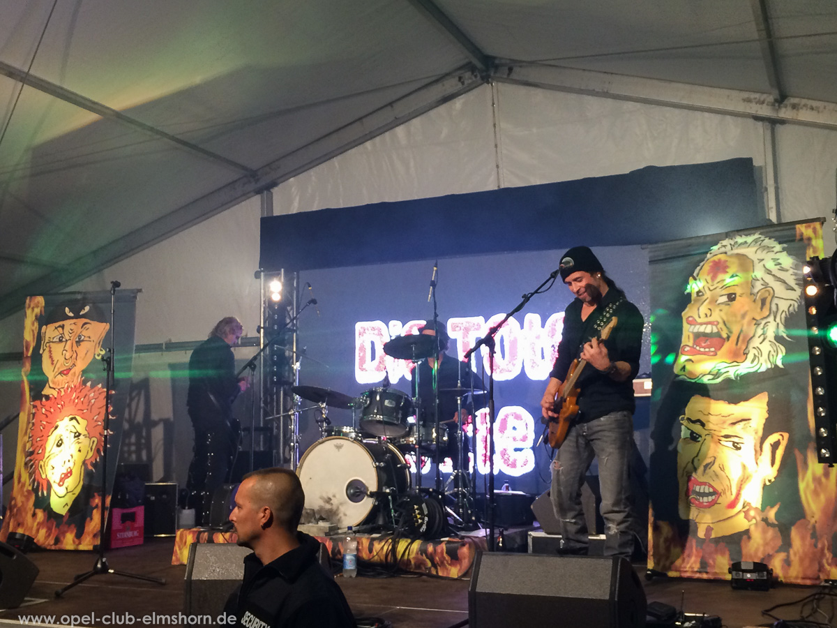 Boltenhagen-2015-0252-Die-Toten-aerzte-Konzert-im-Festzelt