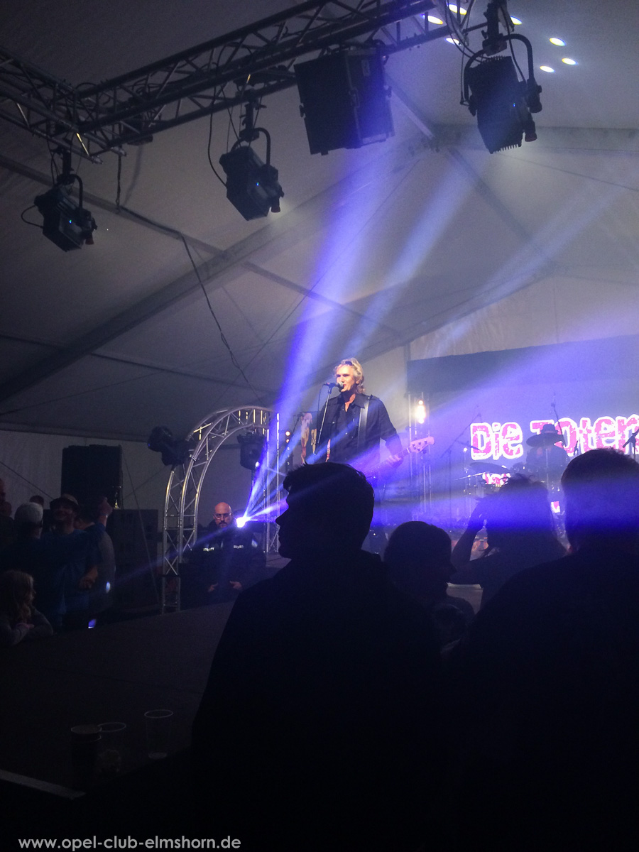 Boltenhagen-2015-0258-Die-Toten-aerzte-Konzert-im-Festzelt