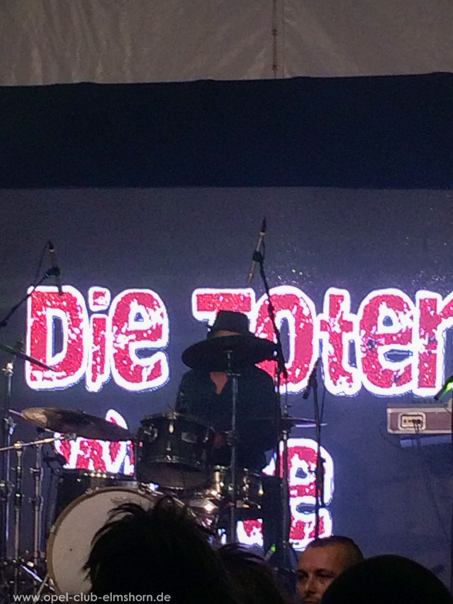 Boltenhagen-2015-0260-Die-Toten-aerzte-Konzert-im-Festzelt