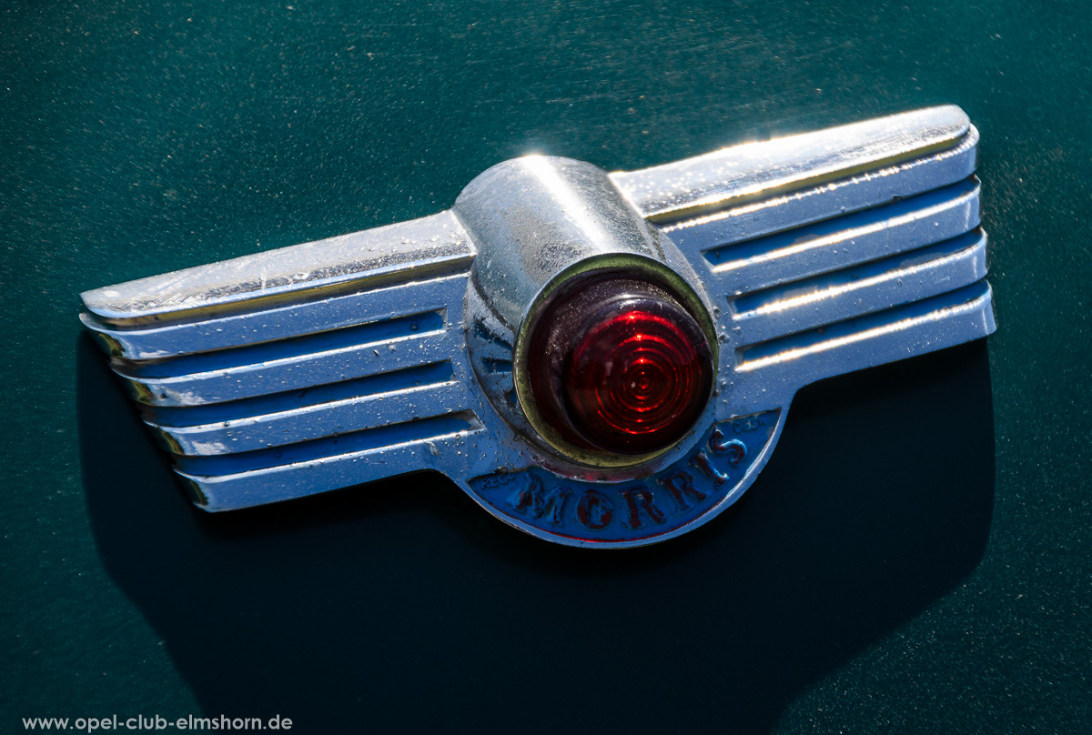 Oldtimertreffen-Rosengarten-Ehestorf-2016-20160605_132339-Morris-Markenschild