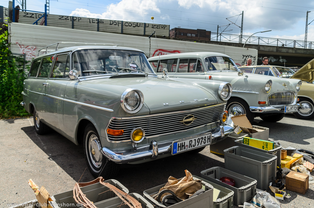 Altopeltreffen-Oldtimertankstelle-Hamburg-2016-20160709_114458-Opel-Rekord-P2-Caravan
