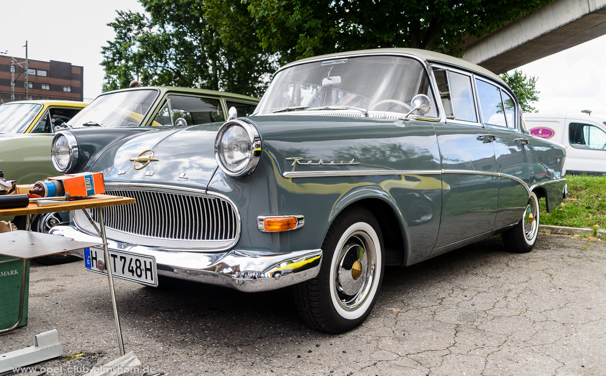 Altopeltreffen-Oldtimertankstelle-Hamburg-2016-20160709_114953-Opel-Rekord-P1