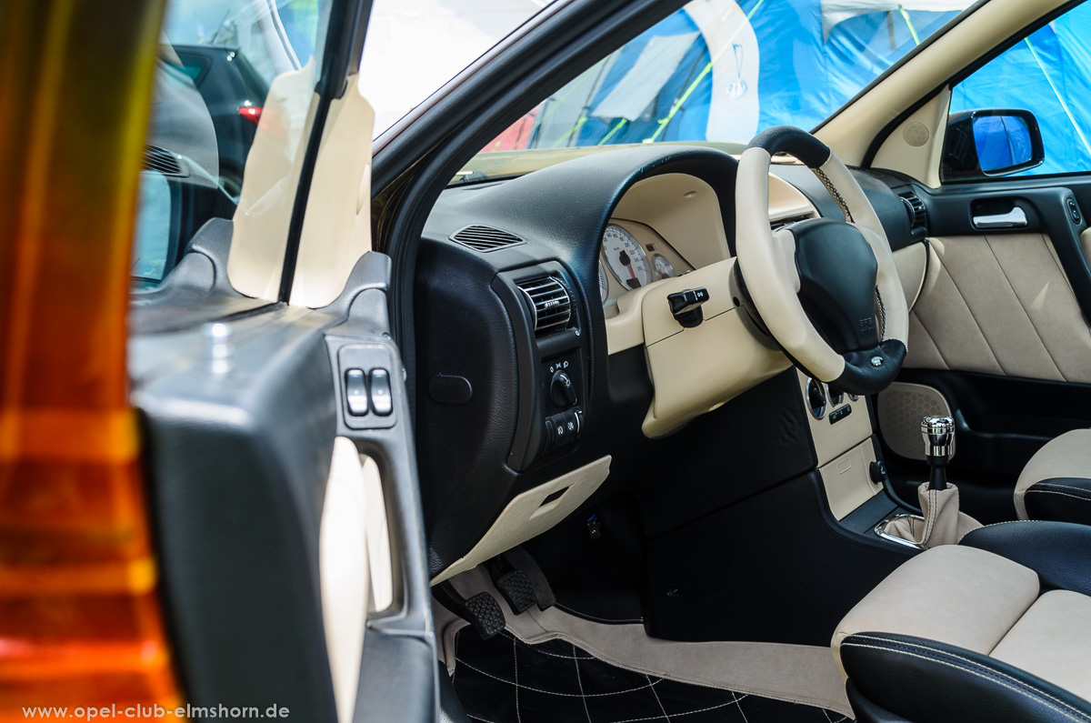 Opeltreffen-Wahlstedt-2016-20160702_141333-Opel-Astra-G-Caravan-Innenraum
