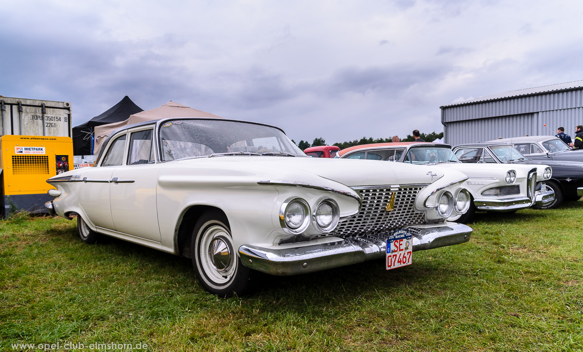 Wings-Wheels-2016-20160730_142558-Plymouth-Belvedere