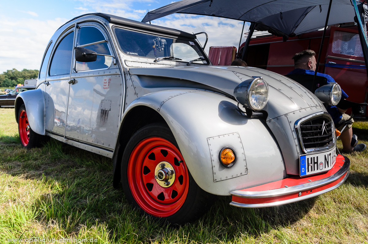Wings-Wheels-2016-20160730_155533-Citroën-2CV