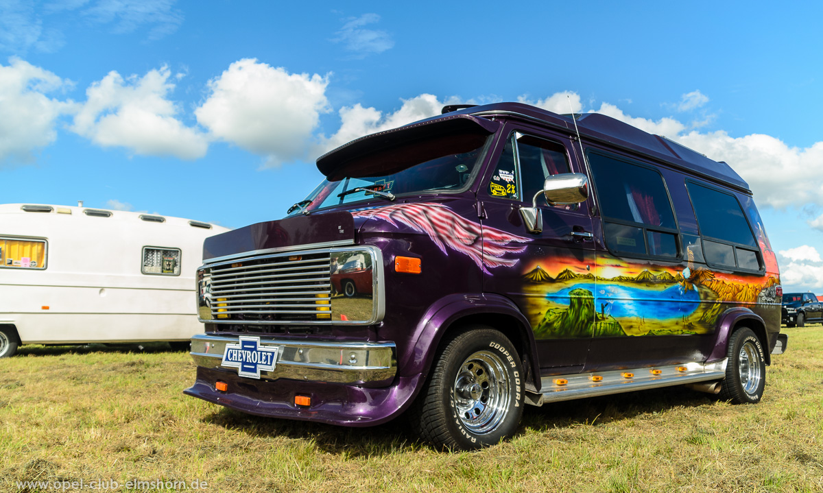Wings-Wheels-2016-20160730_161535-Chevrolet-Van