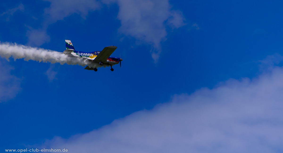Wings-Wheels-2016-20160730_165846-Kunstflug