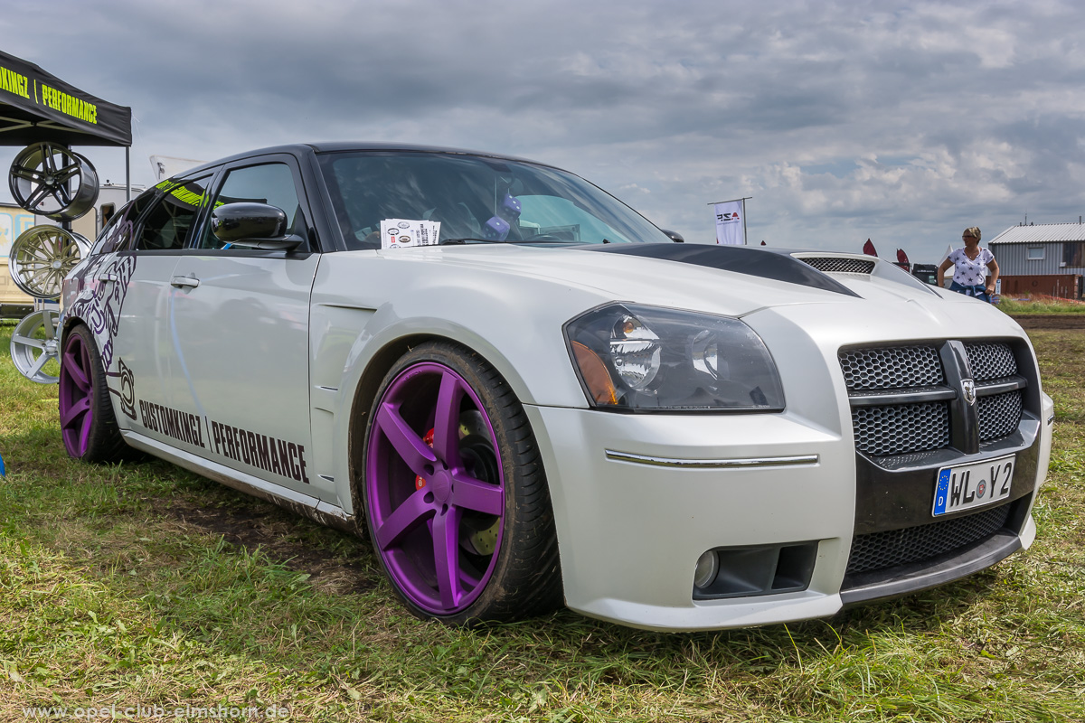 Wings-Wheels-2017-20170730_112954-Dodge-Magnum