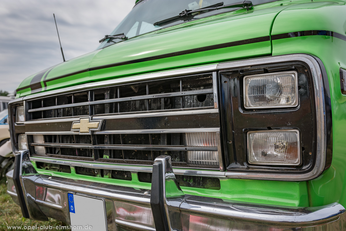 Wings-and-Wheels-2018-20180812_115430-Chevrolet-Van