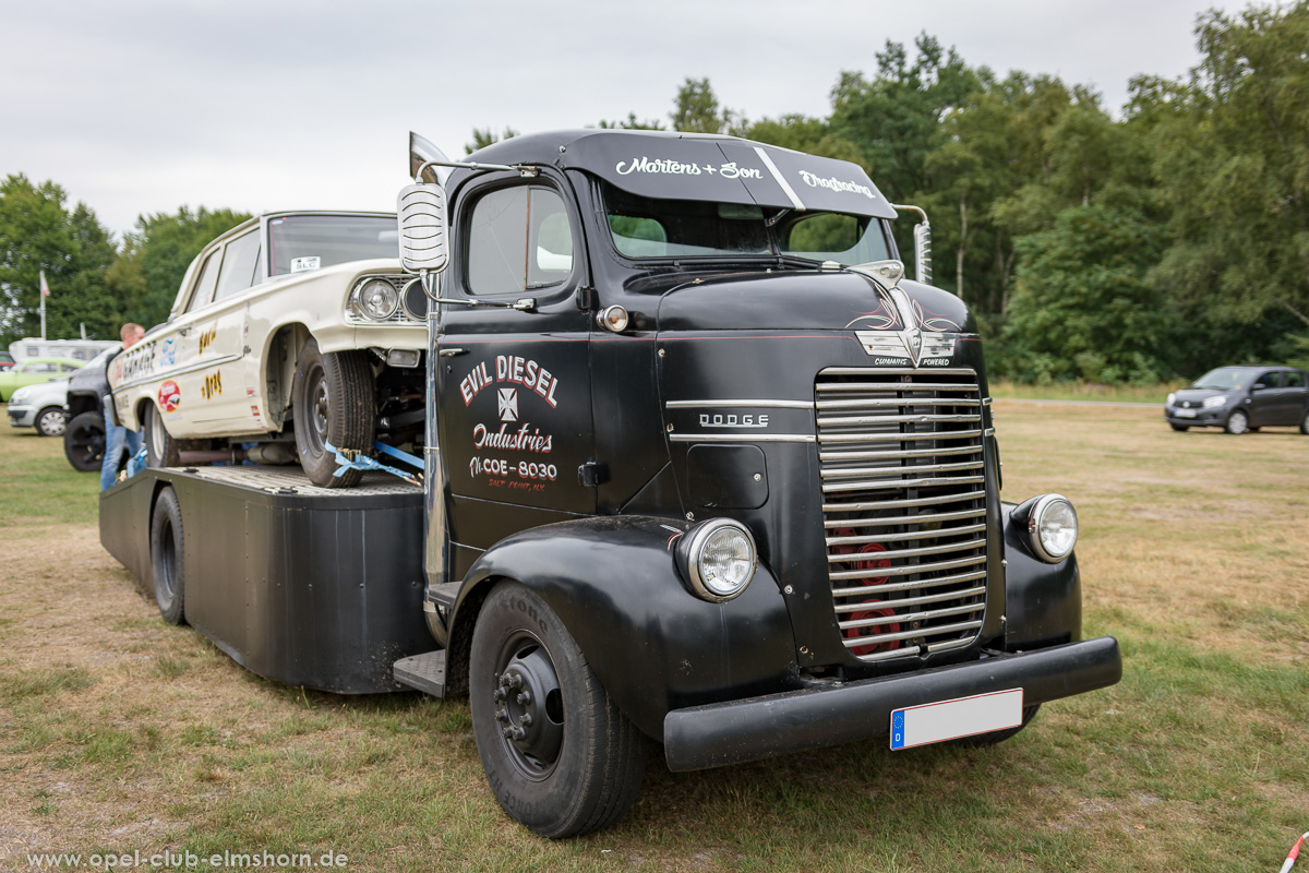 Wings-and-Wheels-2018-20180812_135023-Dodge-COE