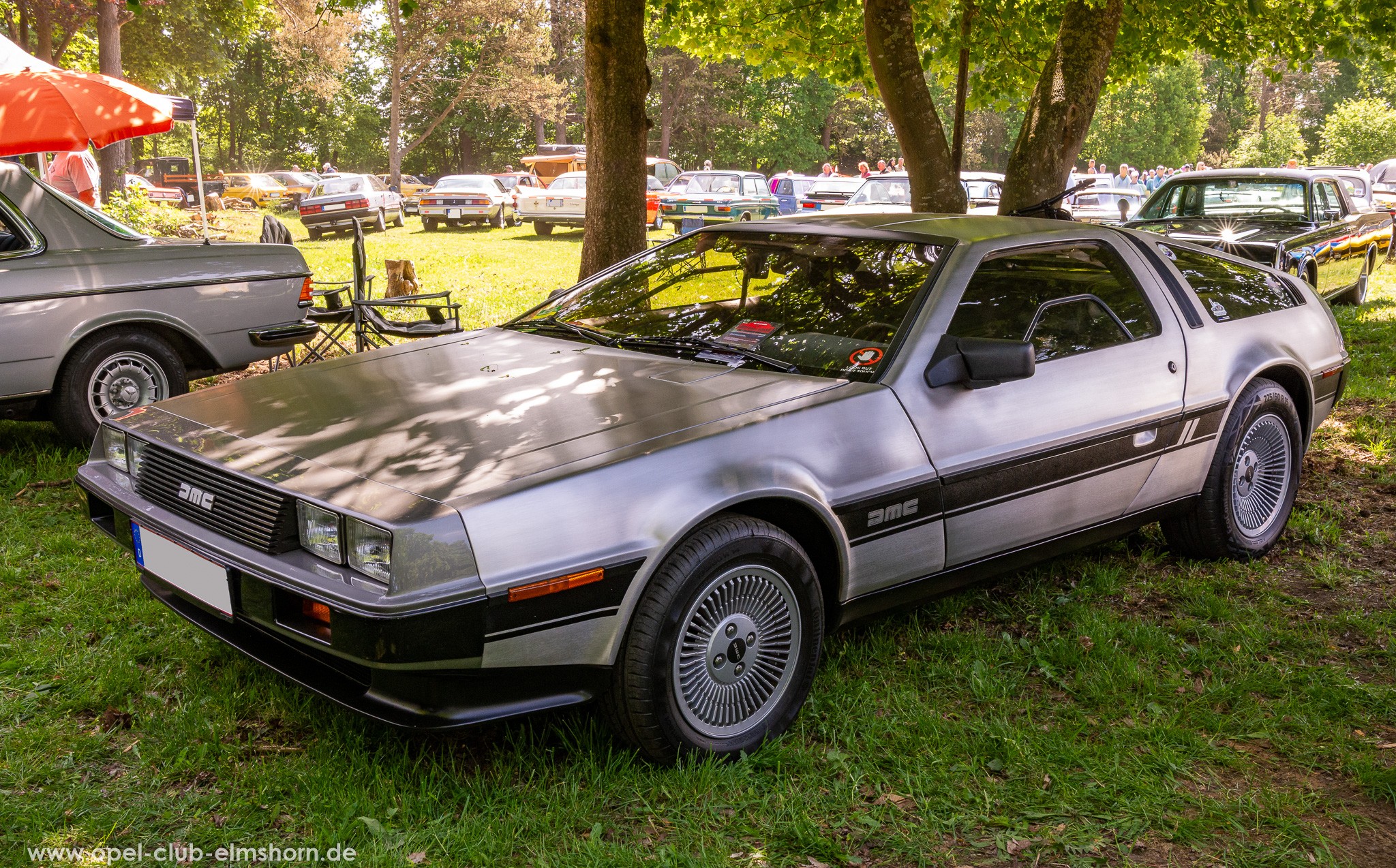 DeLorean DMC-12